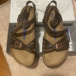 Birkenstock shoes new in box